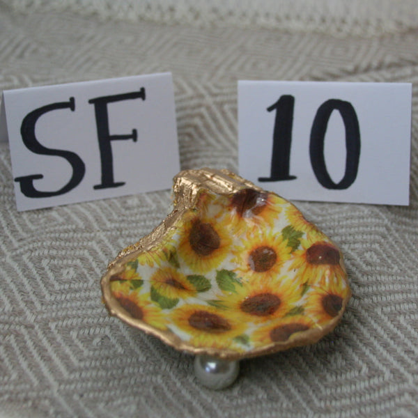 Oyster Trinket Dish (Sunflower)