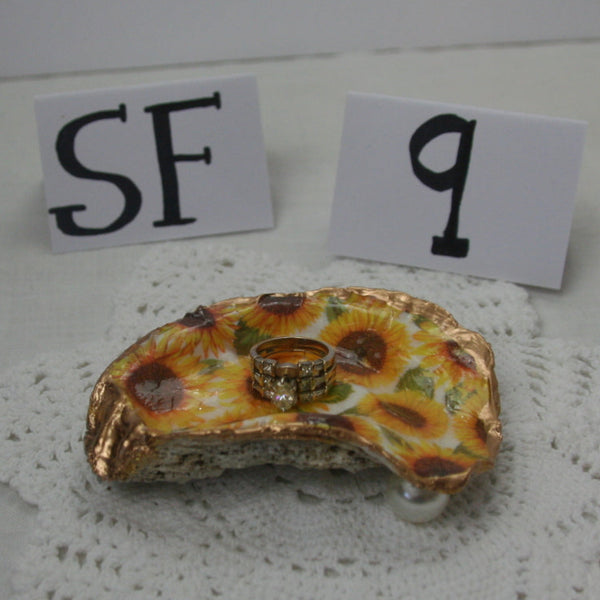 Oyster Trinket Dish (Sunflower)