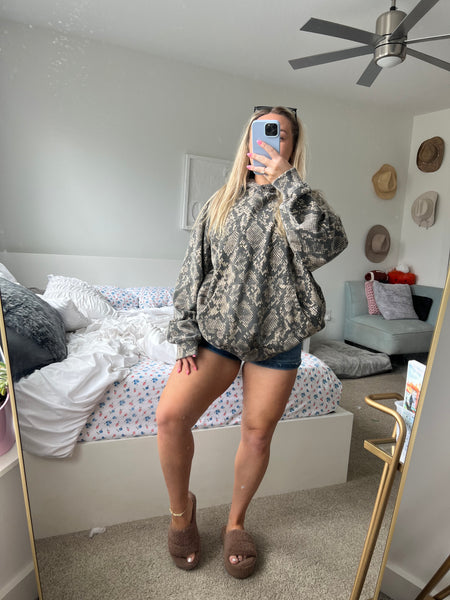 VINTAGE SNAKE HOODIE