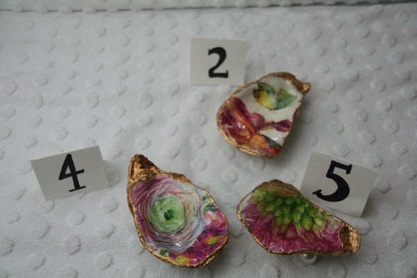 Oyster Trinket Dish (Exotic Flowers)