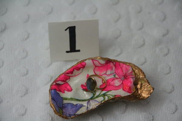 Oyster Trinket Dish (Pink Flowers 3)