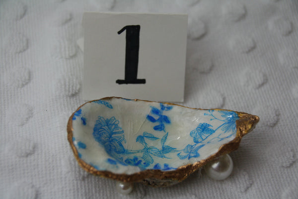 Oyster Trinket Dish (Blue & White)