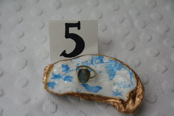 Oyster Trinket Dish (Blue & White)