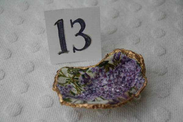 Oyster Trinket Dish (Purple Flower)