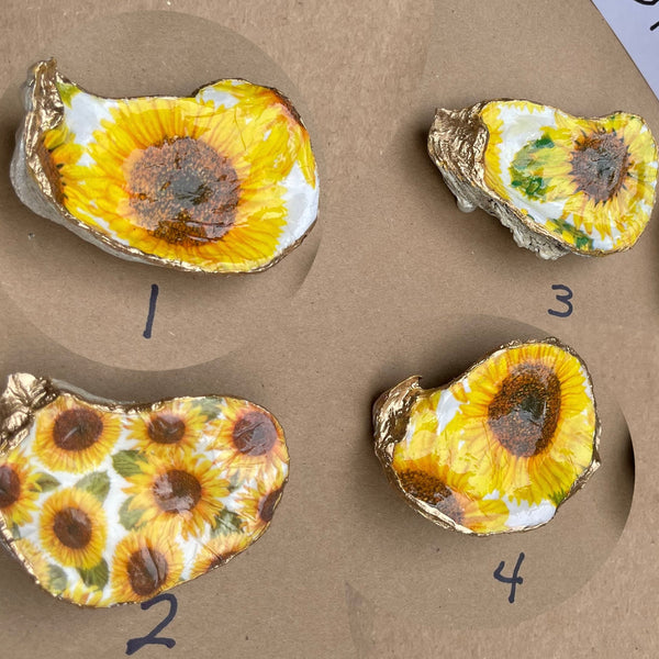 Oyster Trinket Dish (Sunflower)